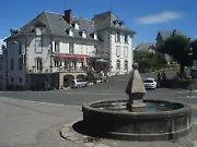 auberge-de-raulhac.hotels-rhonealpes.com/
